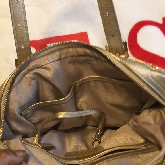 Micheal kors bag - Picture 3 of 5